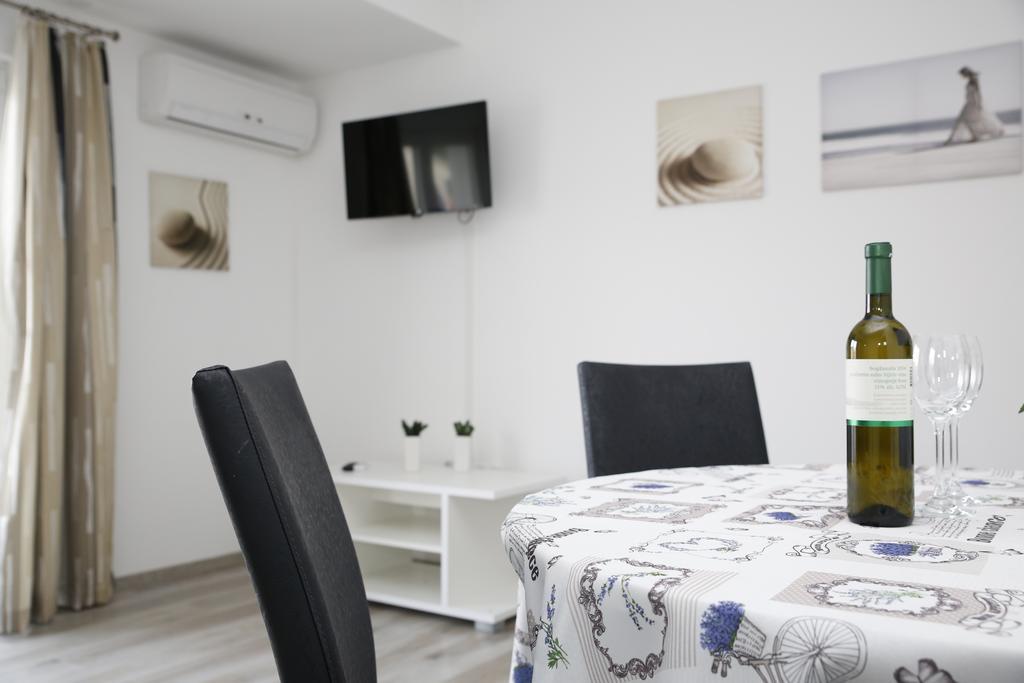 Apartments Gabrijel Vodice Eksteriør bilde