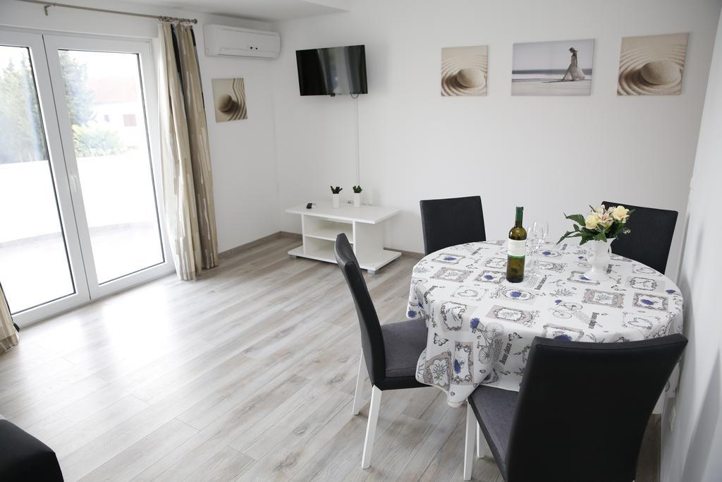 Apartments Gabrijel Vodice Eksteriør bilde