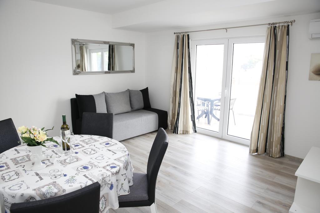 Apartments Gabrijel Vodice Eksteriør bilde