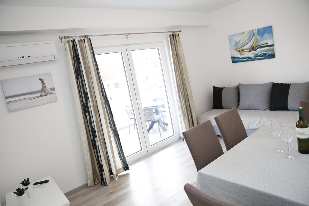 Apartments Gabrijel Vodice Eksteriør bilde
